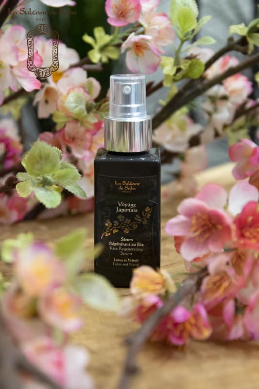 lotus & neroli fragrance<br>japanese rice & hyaluronic acid <br> regenerating face serum 50ml